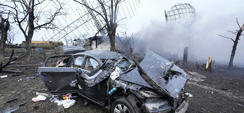 Felfüggesztették az evakuációt Mariupolból, mert nem áll le teljesen a bombázás