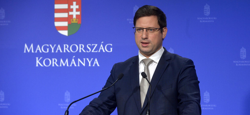 Gulyás Gergely: Zárt térben kötelezővé teszi a kormány a maszkhasználatot