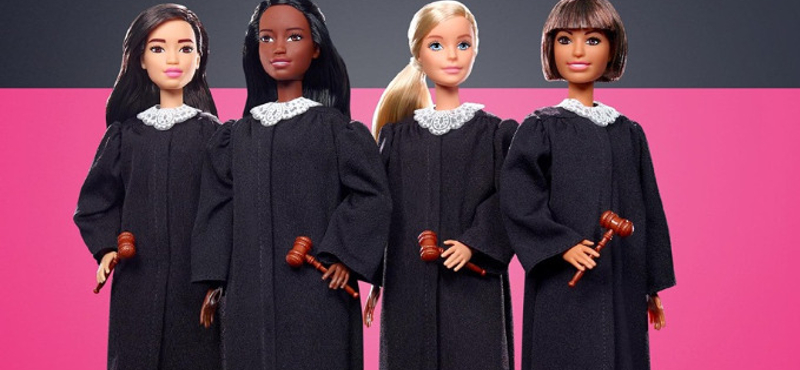 Bíróként debütáló Barbie-babák ösztönöznék a kislányokat mások jogainak védelmére