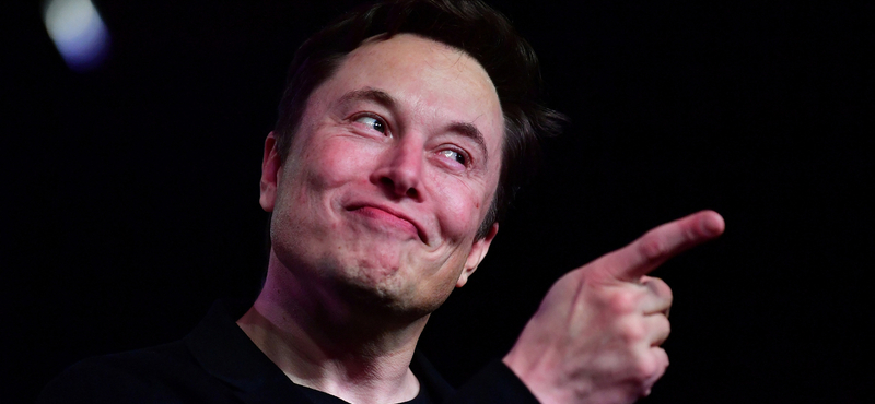 Négy szóval kommentálta Elon Musk, hogy kirúgta a Twitter felsővezetőit