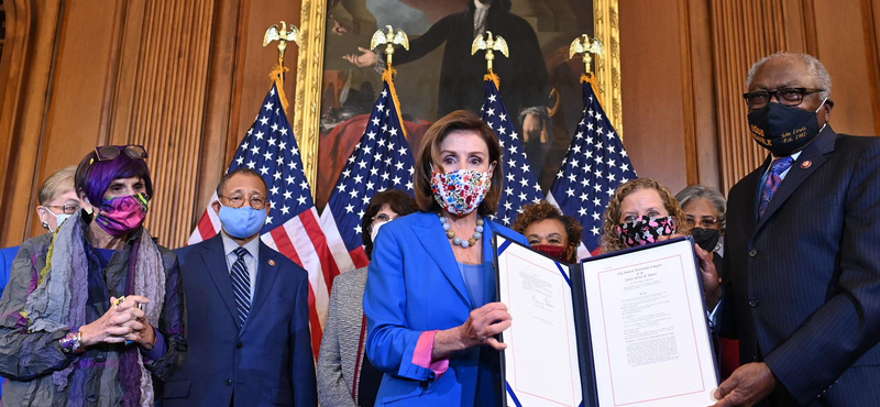 Recseg-ropog a Flightradar, annyian nézik, ahogy Nancy Pelosi Tajvan felé repül