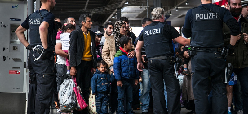 A németek gyarkorlatban visszatértek Dublinhoz, kitoloncolhatják a szíreket