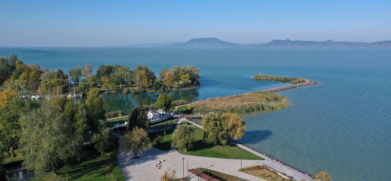 Gyenesdiásnál 29 fokos a Balaton