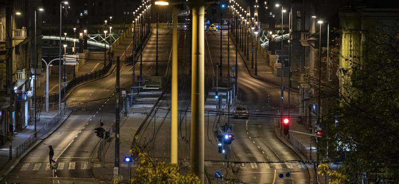 Hivatalos: ma még haza kell érnie 10-re, holnap már nem