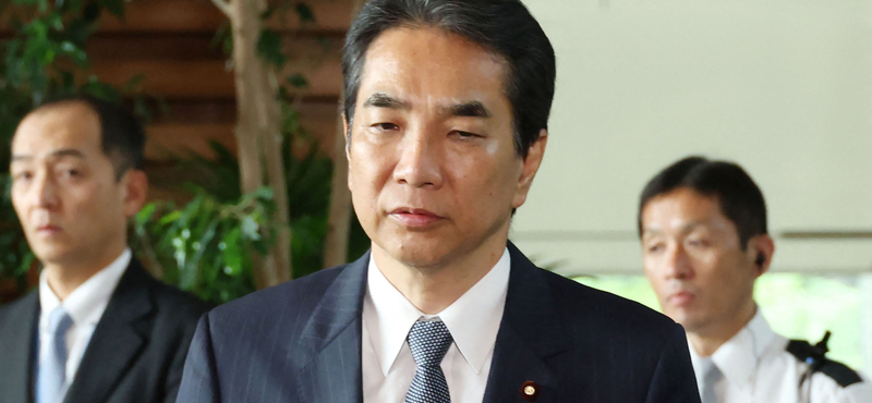 Lemondott a japán mezőgazdasági miniszter, miután azzal dicsekedett, hogy ő ingyen kapja a rizst
