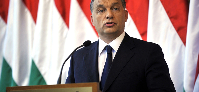 Orbán Viktor: "a gond az, hogy ég a ház, a baj az ajtón kopog"