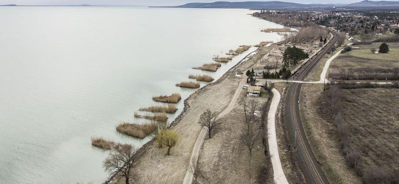 12,3 milliárdért emelkedik 10 centit a Balaton vízszintje