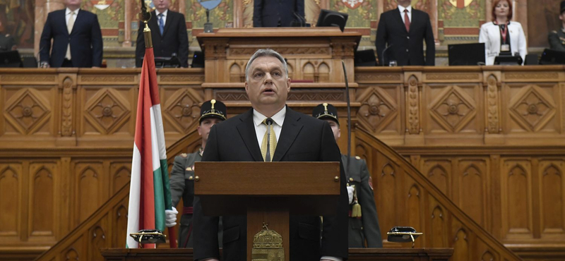 Orbán 12 évre tervez és nagyvadakra megy 