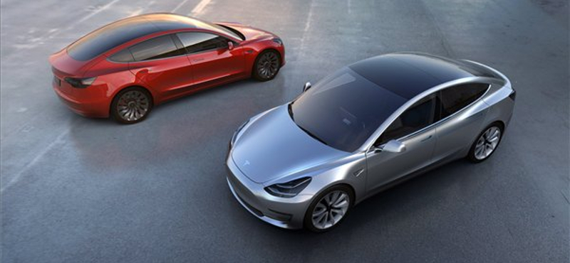 Nem léptették elő, szabotálta a gyártást egy Tesla-alkalmazott