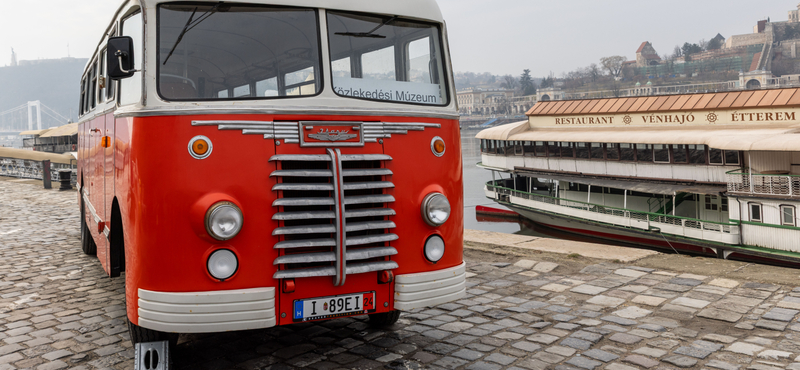 72 éves Ikarus buszt mutatott be a Közeledési Múzeum