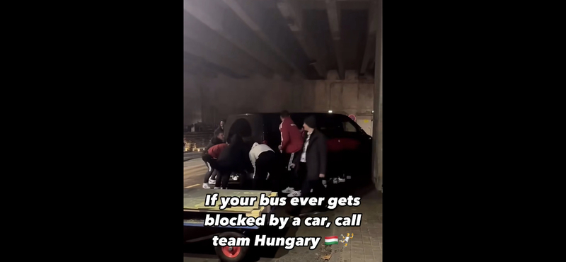 Puszta kézzel tették odébb a csapat buszát elálló autót a magyar kézisek Kölnben