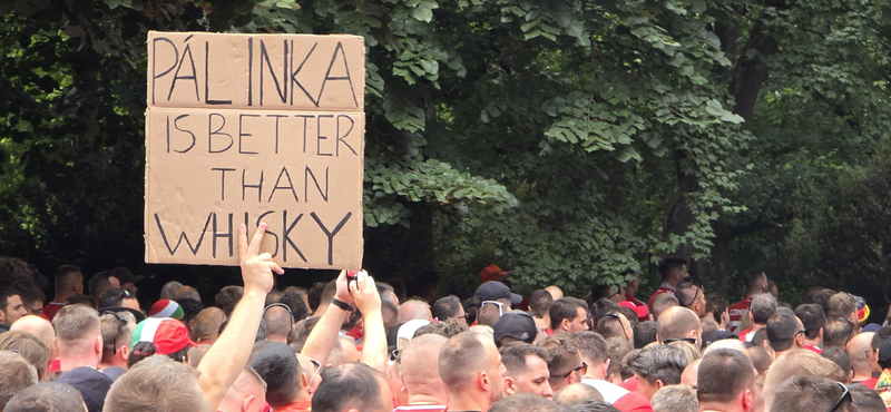 „Pálinka is better than whiskey” – így vonultak a magyar szurkolók a skótok elleni meccsre