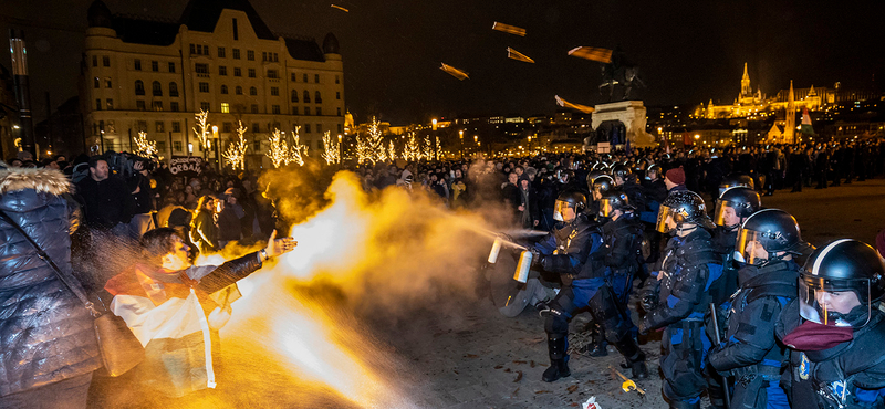 A világ címlapjain a tegnapi budapesti balhék