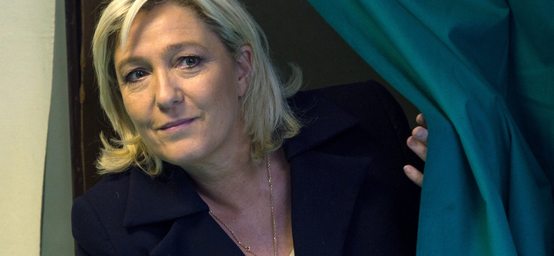 Az euró megszüntetését javasolja Marine Le Pen