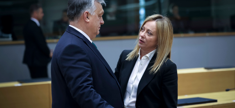 Bloomberg: Ukrajnával kapcsolatos feltételeket szabott Meloni Orbánnak