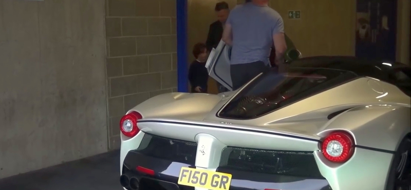 Na, ki szerzett magának az elsők között a LaFerrari Apertából? – videó