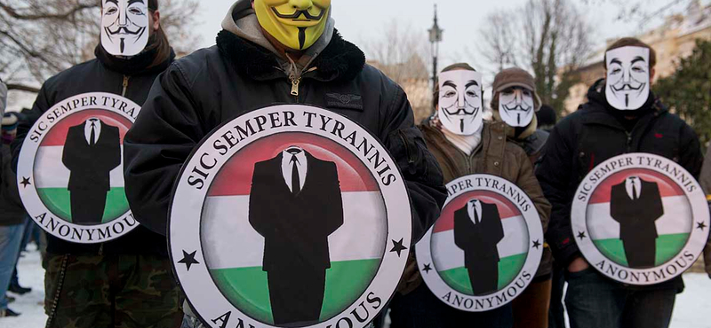 Névvel, mobilszámmal szerveződik a magyar Anonymous