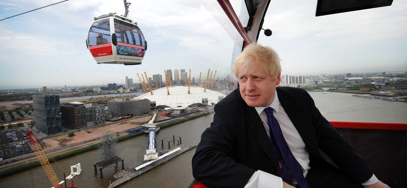 Extra panoráma jár a ma megnyitott függővasúthoz Londonban