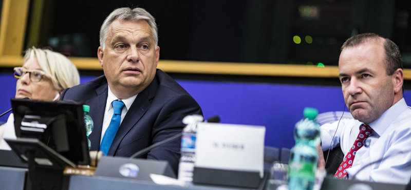 Weber szerint Orbán szét akarja rombolni az egységes Európát
