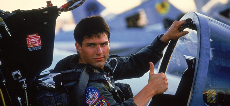 Itt a fotó: Tom Cruise tényleg felszáll a Top Gun 2-vel