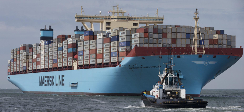 Mi lesz az ajándékainkkal? Szünetelteti a konténerszállítók forgalmát a Vörös-tengeren a Maersk