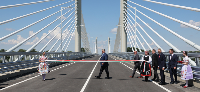 Orbán Viktor Szíjj Lászlónak is megköszönte az új Duna-hidat – képekkel