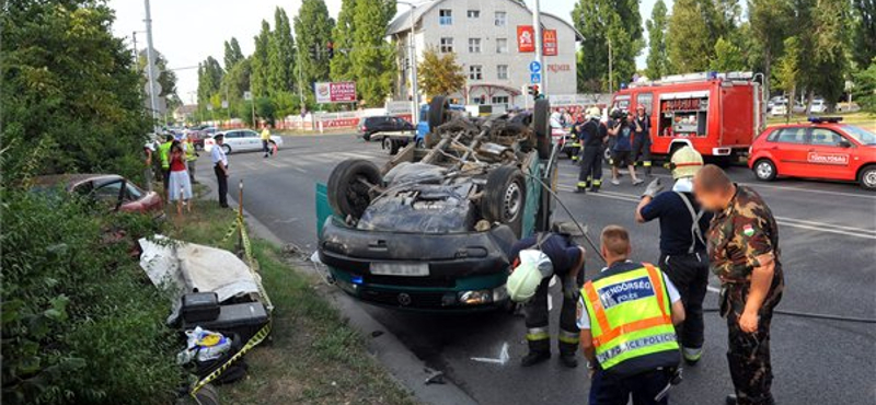 Tűzszerészek karamboloztak Budapesten