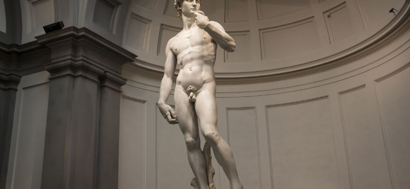 Megmutatta Michelangelo „pornográf” Dávid szobrát a hatodikosoknak: kirúgták