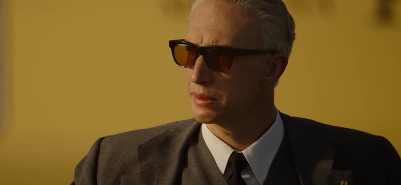 Kijött a „Ferrari” film trailere: Adam Driver száguld keresztül Olaszországon