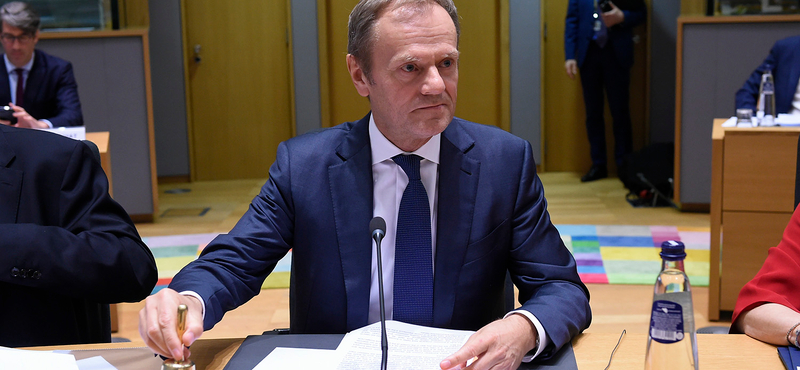 Aggódhat a Fidesz, Tusk lehet a Néppárt elnöke