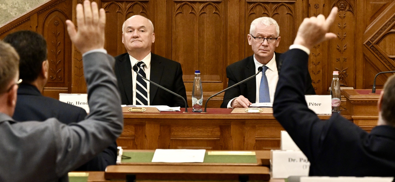 Bojkottálja a DK az alkotmánybírók megválasztását