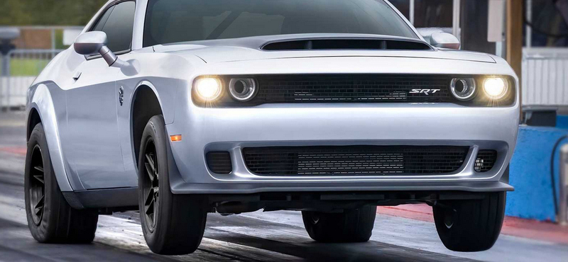 Minden villanyautót legyorsul a Dodge V8-as új izomautója