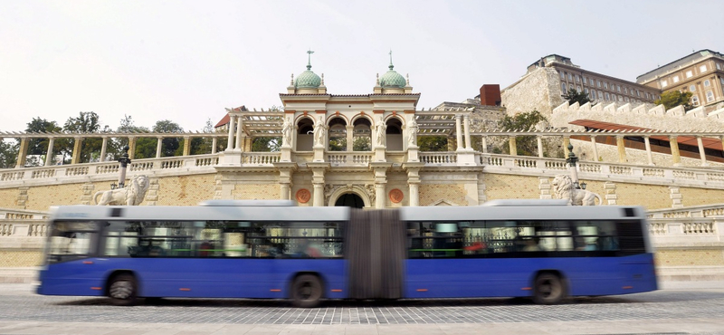 Tarlós: A kormány a saját idejét húzza a buszbeszerzés ügyében