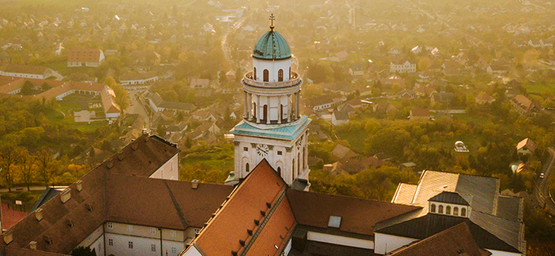 A Marriott csinál hotelt a pannonhalmi apátság egy részéből