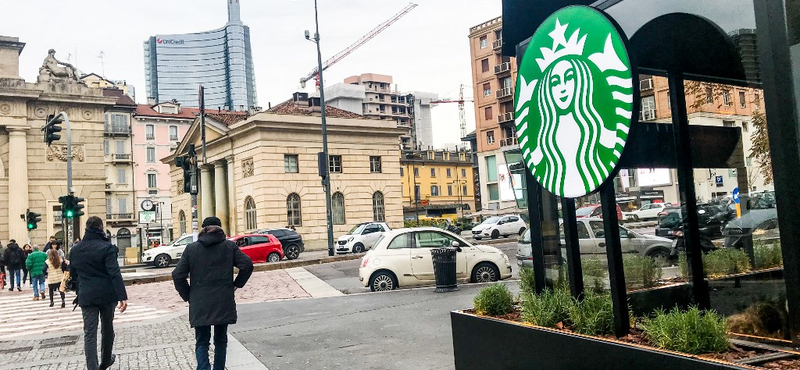 A Starbucks olívás kávéval próbál az olaszok kedvére tenni