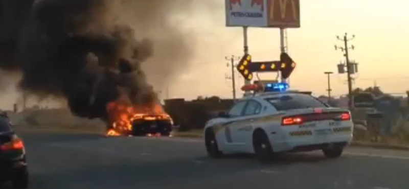 Legendás Lamborghini égett porig Montrealban - videó