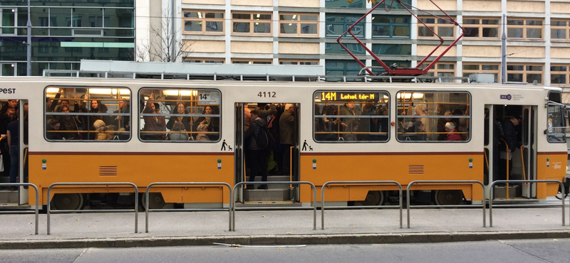 Jöhetnek a metrópótló villamost pótló buszok