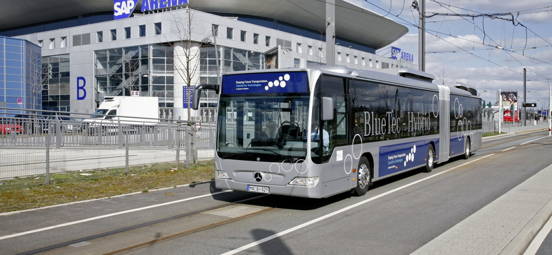 Luxus hibrid buszokat venne Kecskemét