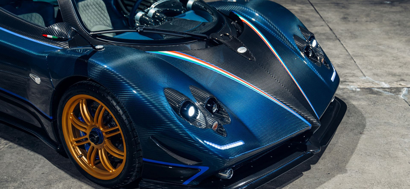 Eladó egy rendkívül különleges Pagani Zonda Tircolore