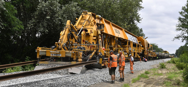 Drágul a tram-train, mégis új sínek kellenek egy szakaszon a használtak helyett