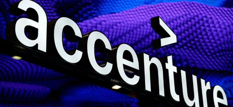 19 ezer dolgozót bocsát el világszerte az Accenture