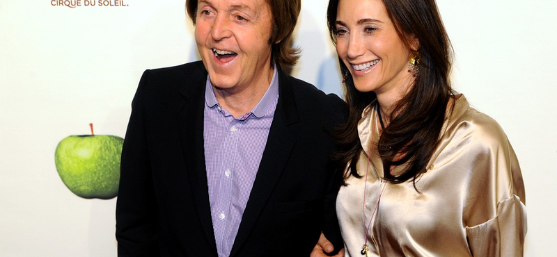 Paul McCartney csendben veszi el barátnőjét 