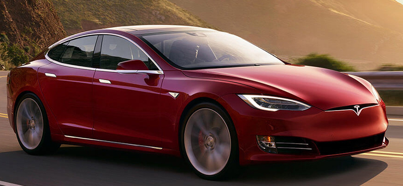 Bye-bye: leállítják a legolcsóbb Tesla Model S gyártását