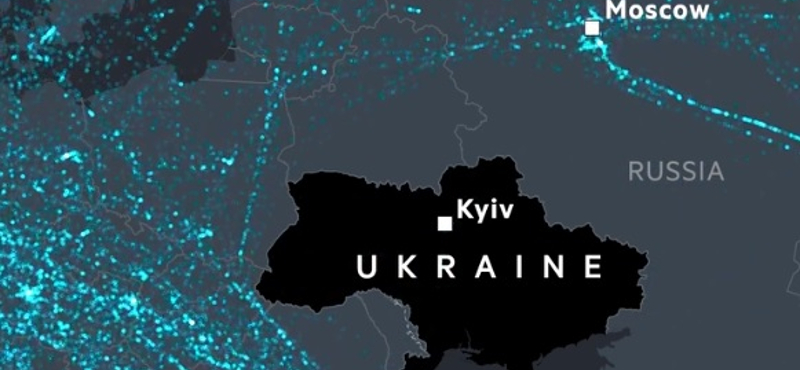 Elég látványos videó jött arról, hogyan ürült ki a légtér Ukrajna körül az orosz invázió miatt