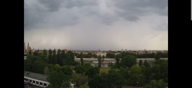 Videókon mutatjuk a szombati felhőszakadásokat