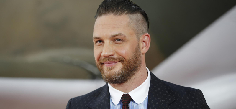 Tom Hardy betoppant egy jiu-jitsu versenyre, majd minden ellenfelét legyőzve meg is nyerte azt