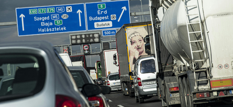 Annyi pénzt termel a teherautókon az M1-es autópálya, mint a fizetős főutak összesen