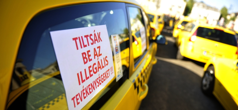 Nem ússza meg a Szigeten nyerészkedő szigszalagos taxis hiéna