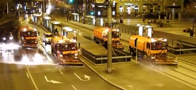 Így verették a főkefések a mosó célgépekkel a Nagykörúton – videó