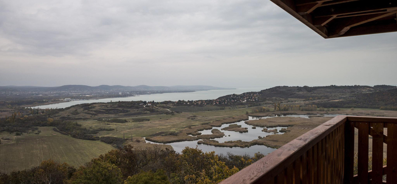 Csodaszép a panoráma Tihany új kilátójából